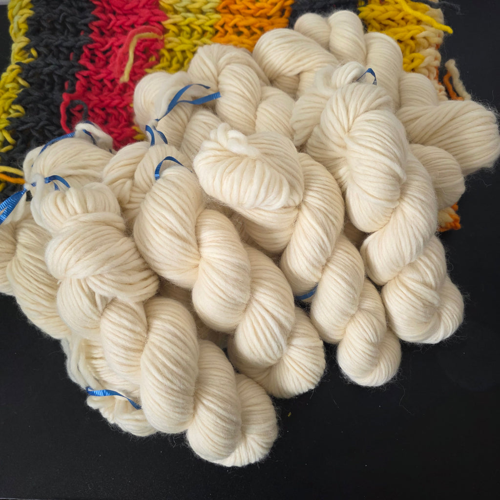 undyed roving yarn Bulky 100% Fine Merino Wool
