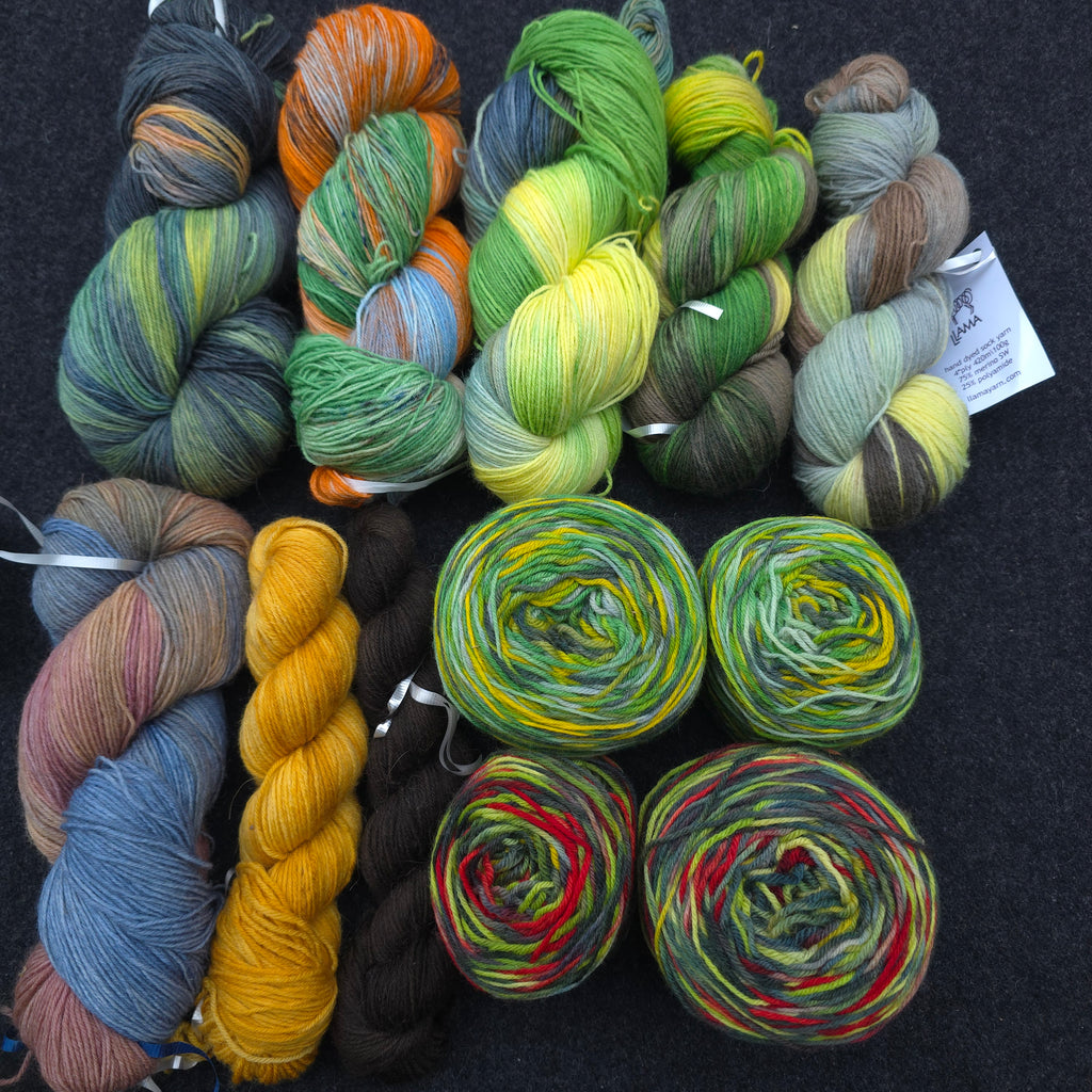 1kg set hand dyed 4-ply sock yarn A-01