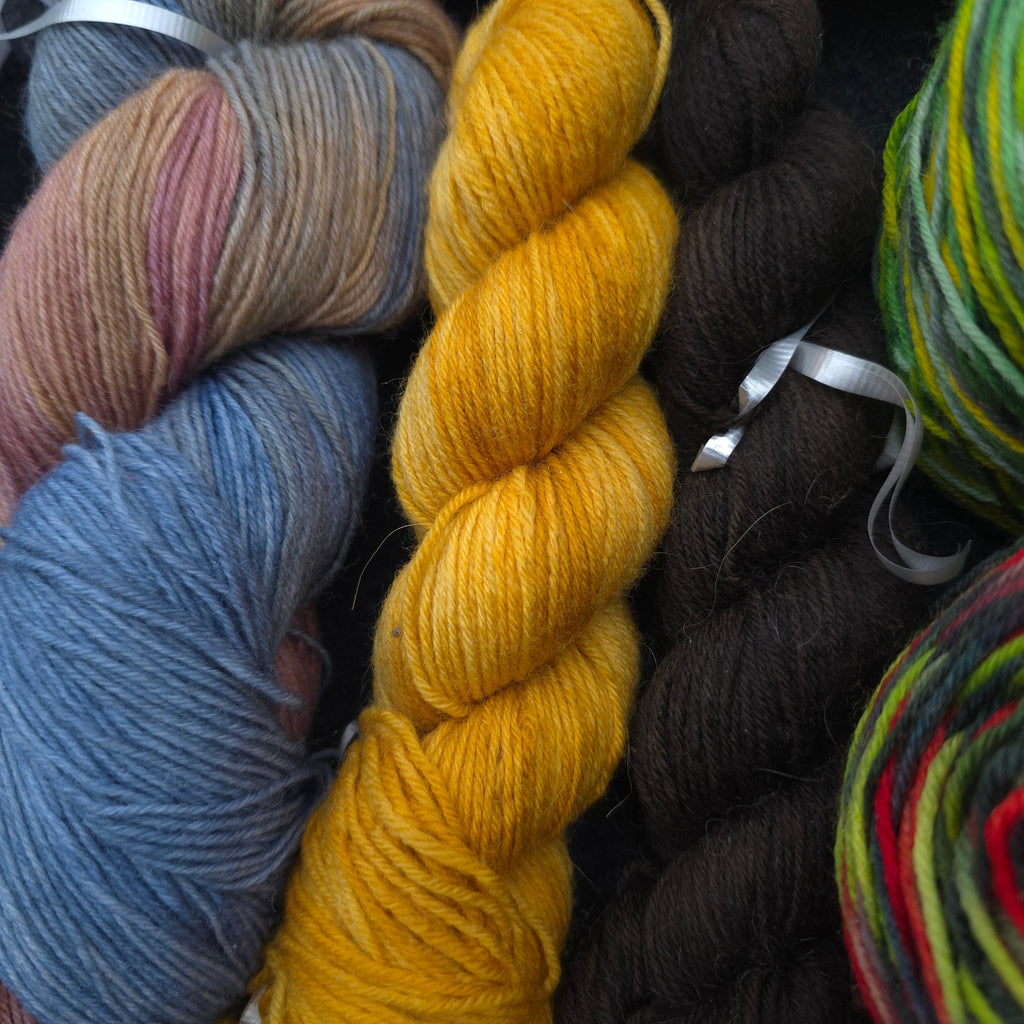 1kg set hand dyed 4-ply sock yarn A-01