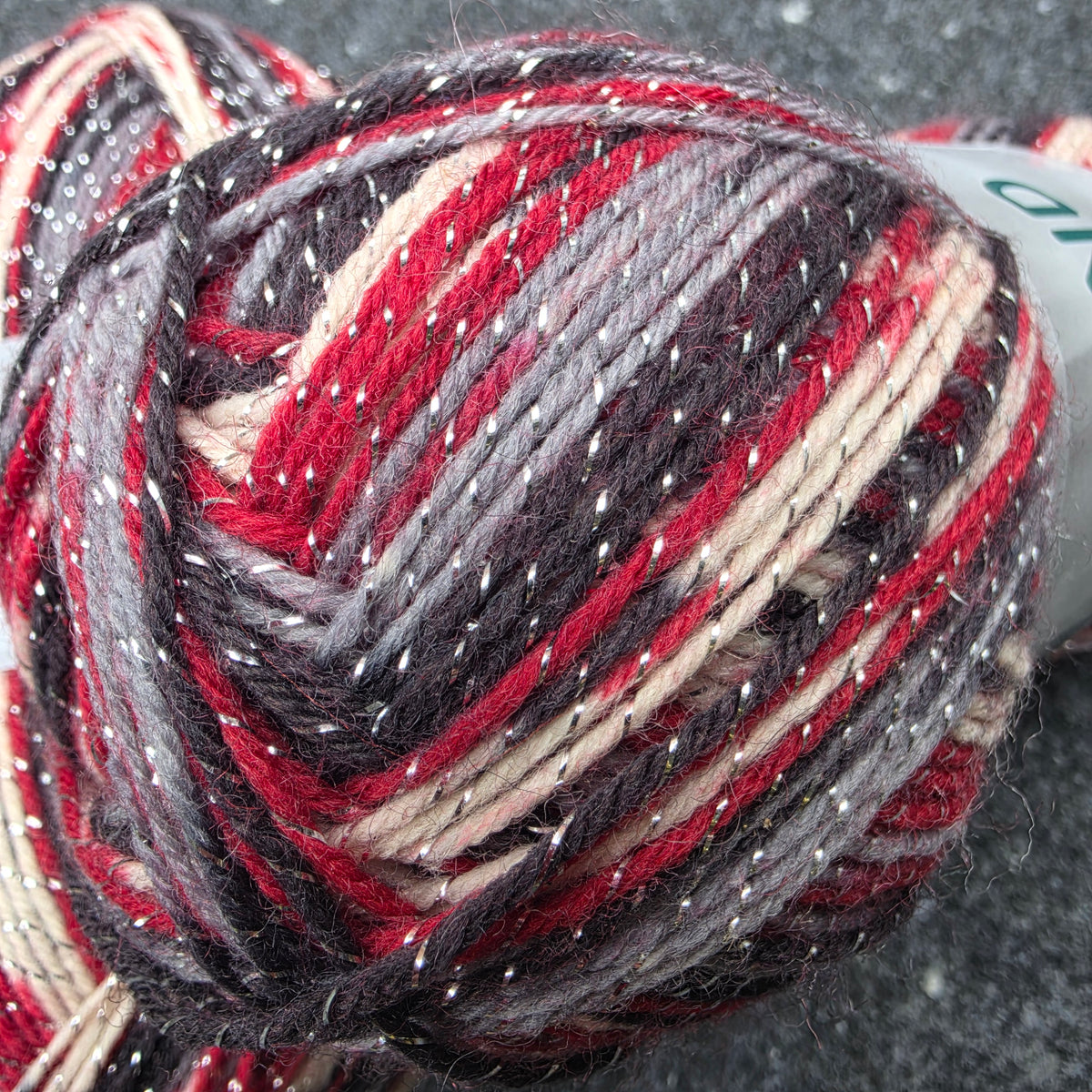 Christmas sock yarn with Lurex