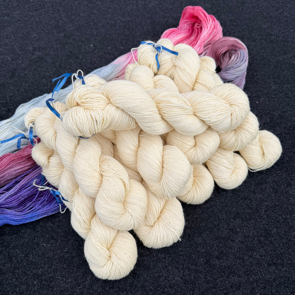 undyed 4-ply sock yarn